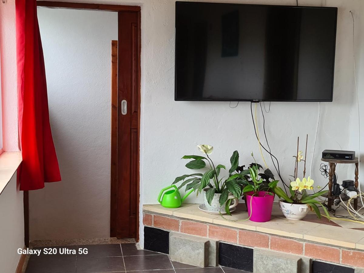 Hotel Ap Luso Brasileiro Lajes das Flores Exterior foto